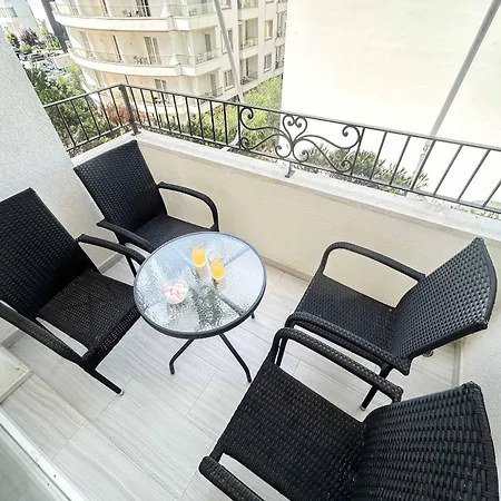 Bonita 645 Apartment Golem (Tirana)